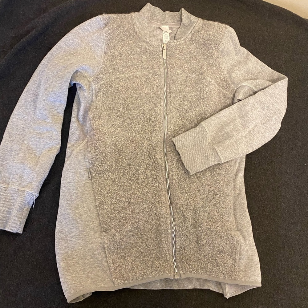 Lululemon Sherpa Bomber Sweatshirt Jacket Gray Size 4, EUC